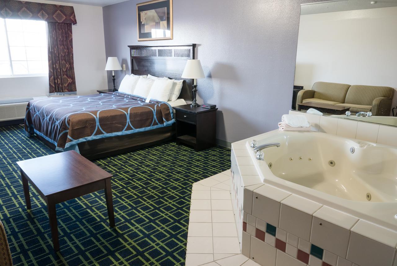 Cobblestone Inn & Suites - Platteville Dış mekan fotoğraf
