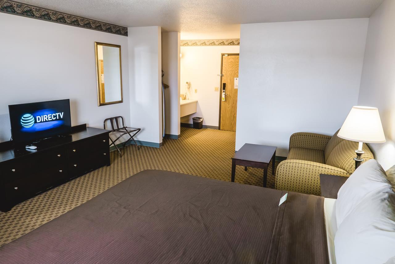 Cobblestone Inn & Suites - Platteville Dış mekan fotoğraf
