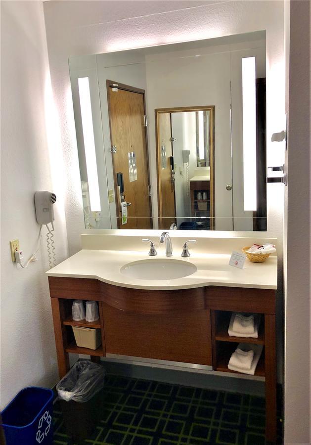 Cobblestone Inn & Suites - Platteville Dış mekan fotoğraf