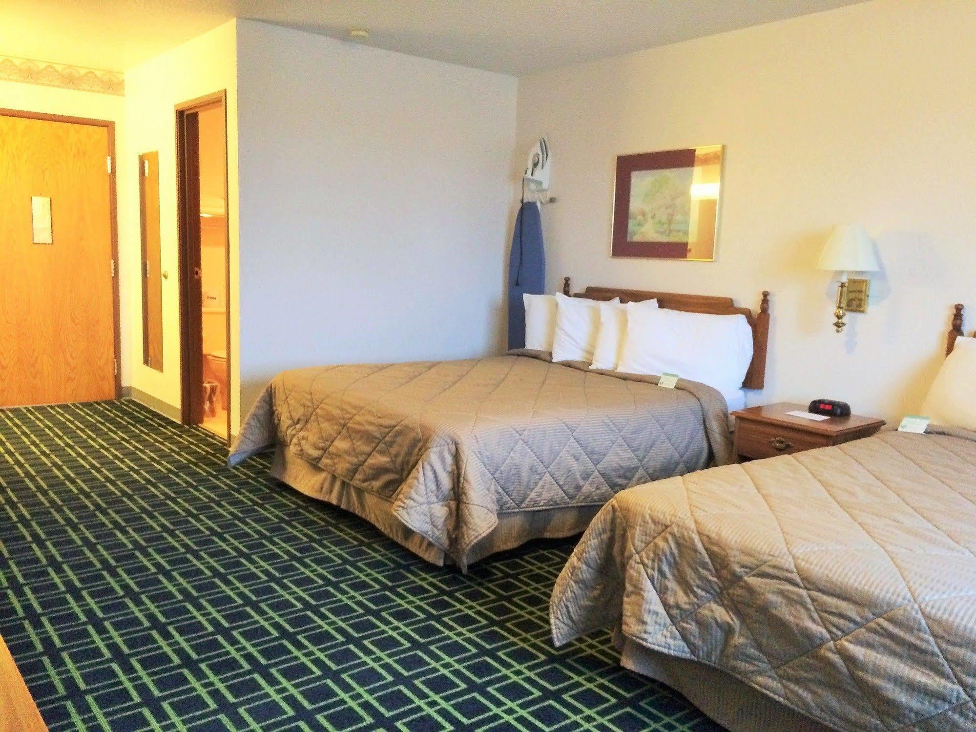 Cobblestone Inn & Suites - Platteville Dış mekan fotoğraf
