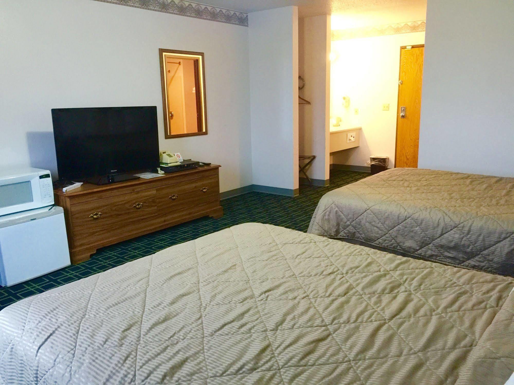 Cobblestone Inn & Suites - Platteville Dış mekan fotoğraf