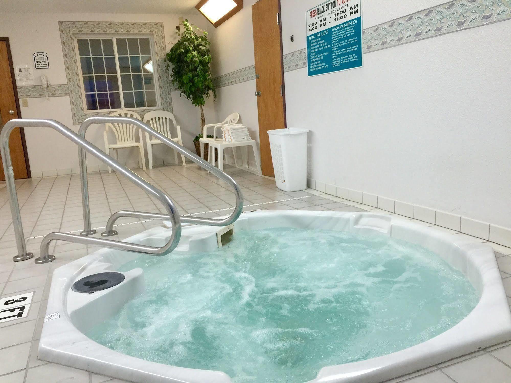 Cobblestone Inn & Suites - Platteville Dış mekan fotoğraf